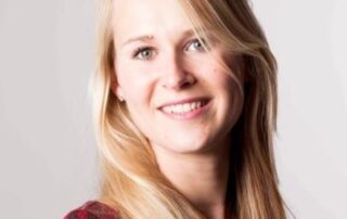 Headshot of Linda van der Steen who teaches teams in The Netherlands how to self organize