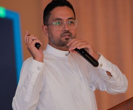 Azad Godus
